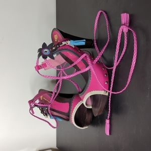 Fornarina bohemian fuschia wood high heel shoes